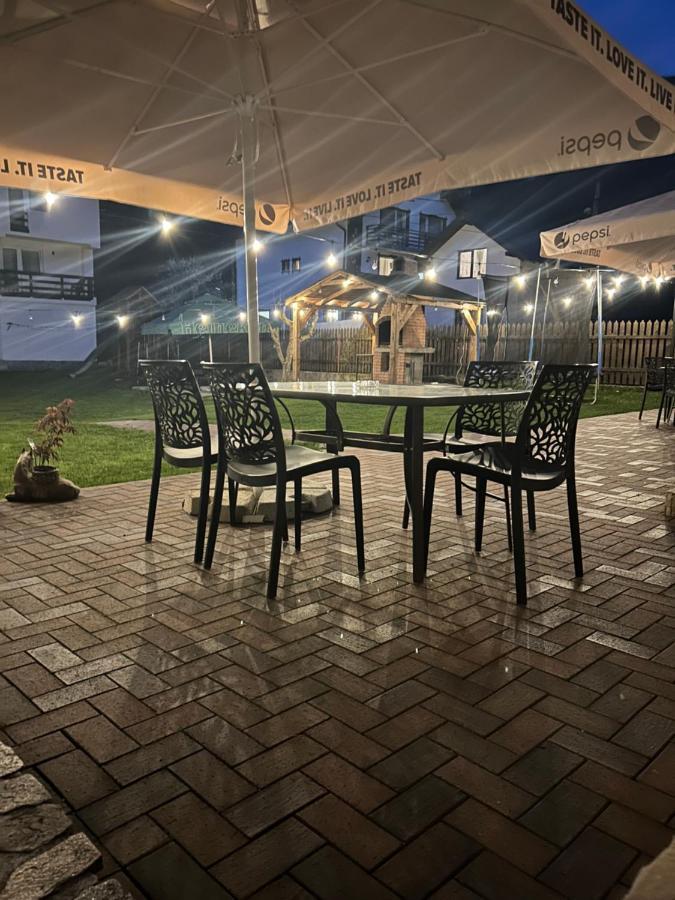 Casa Mia Hotell Moeciu De Sus Exteriör bild