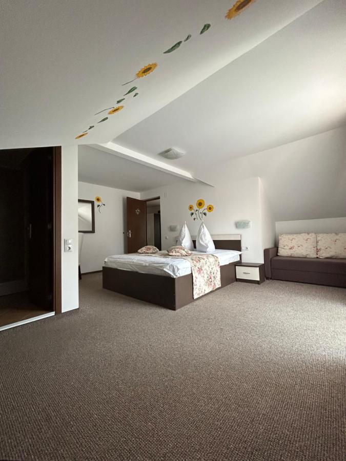 Casa Mia Hotell Moeciu De Sus Exteriör bild