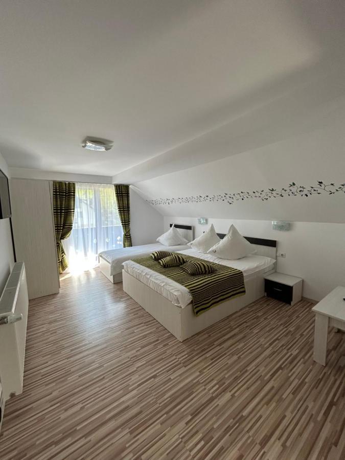 Casa Mia Hotell Moeciu De Sus Exteriör bild
