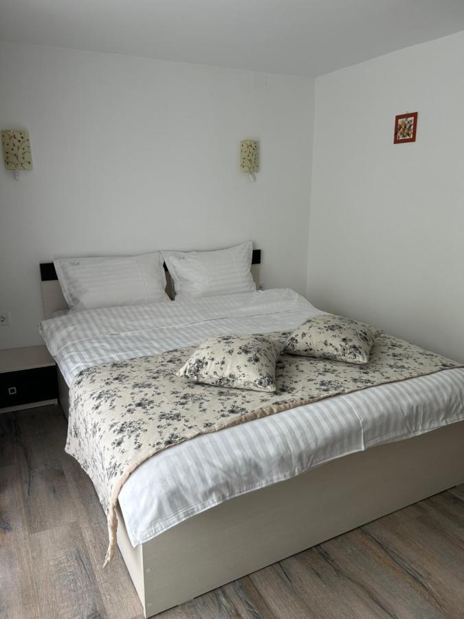 Casa Mia Hotell Moeciu De Sus Exteriör bild