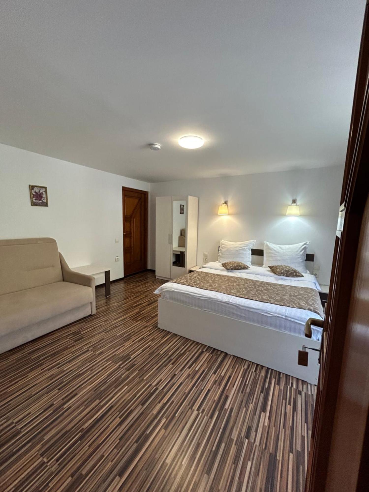 Casa Mia Hotell Moeciu De Sus Exteriör bild