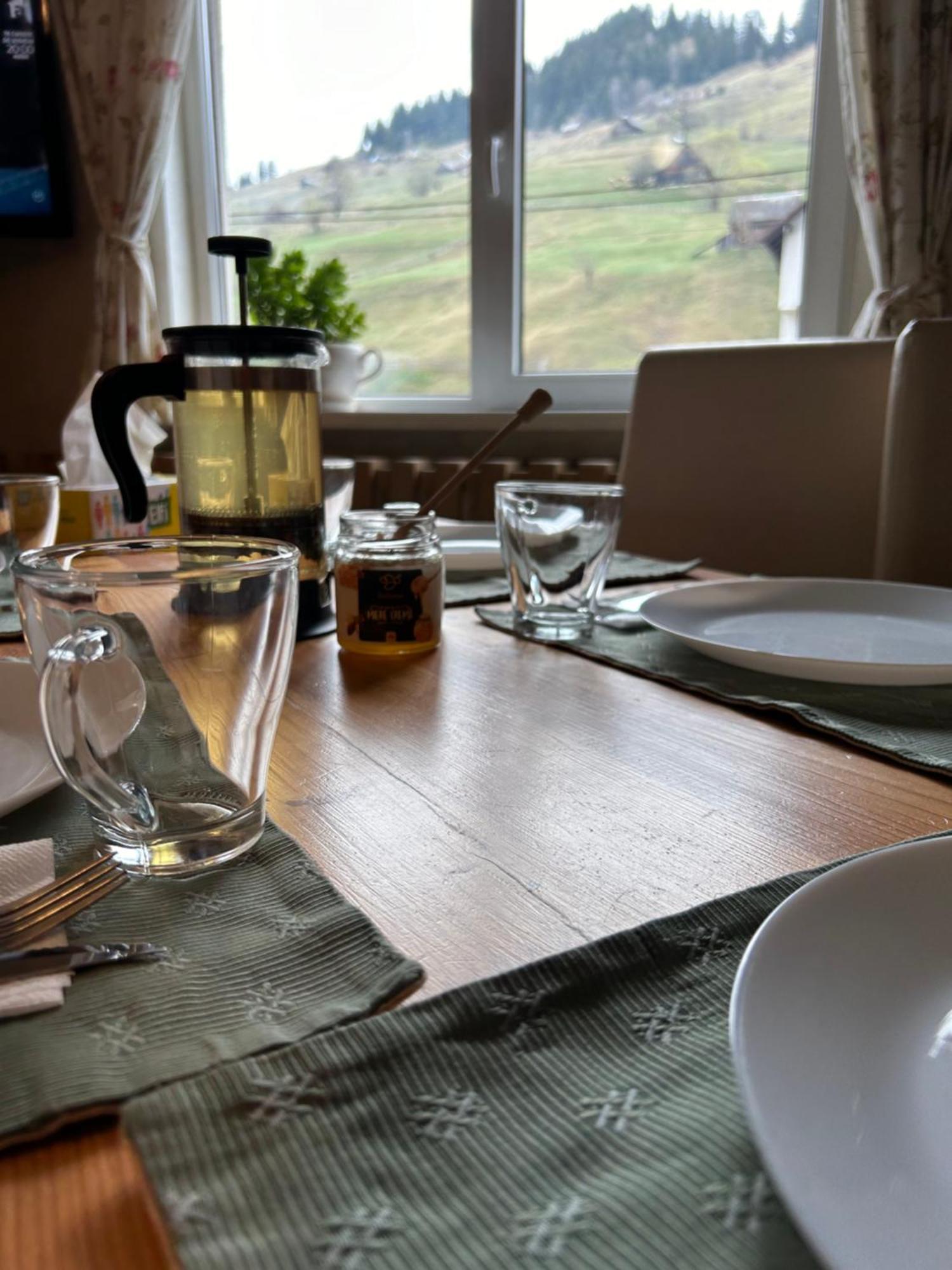 Casa Mia Hotell Moeciu De Sus Exteriör bild