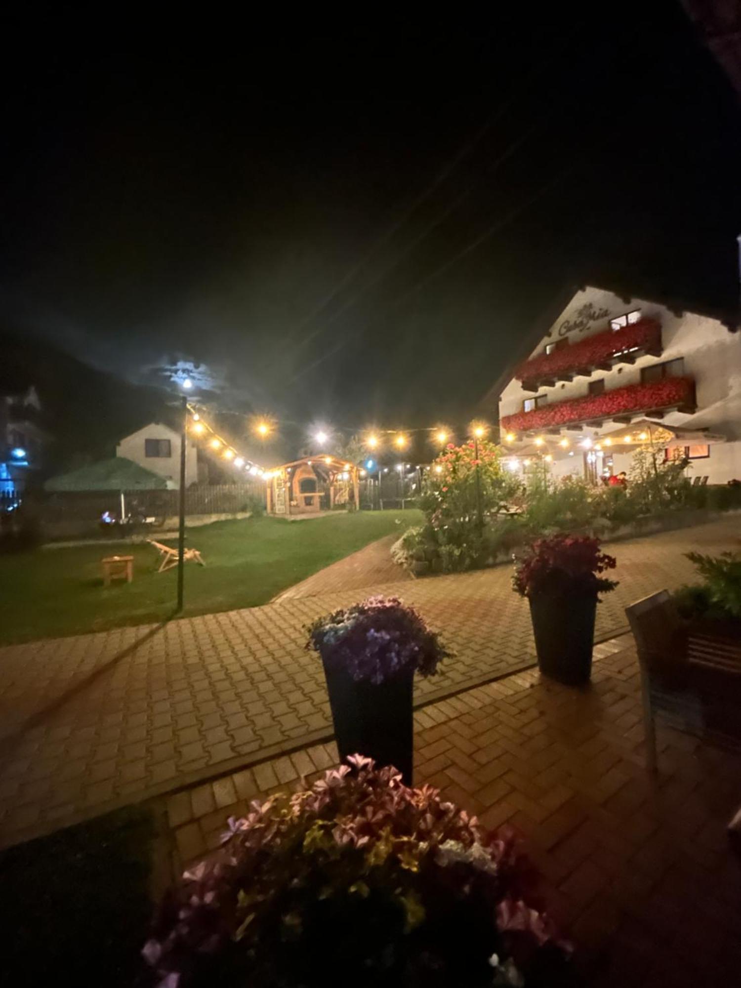 Casa Mia Hotell Moeciu De Sus Exteriör bild