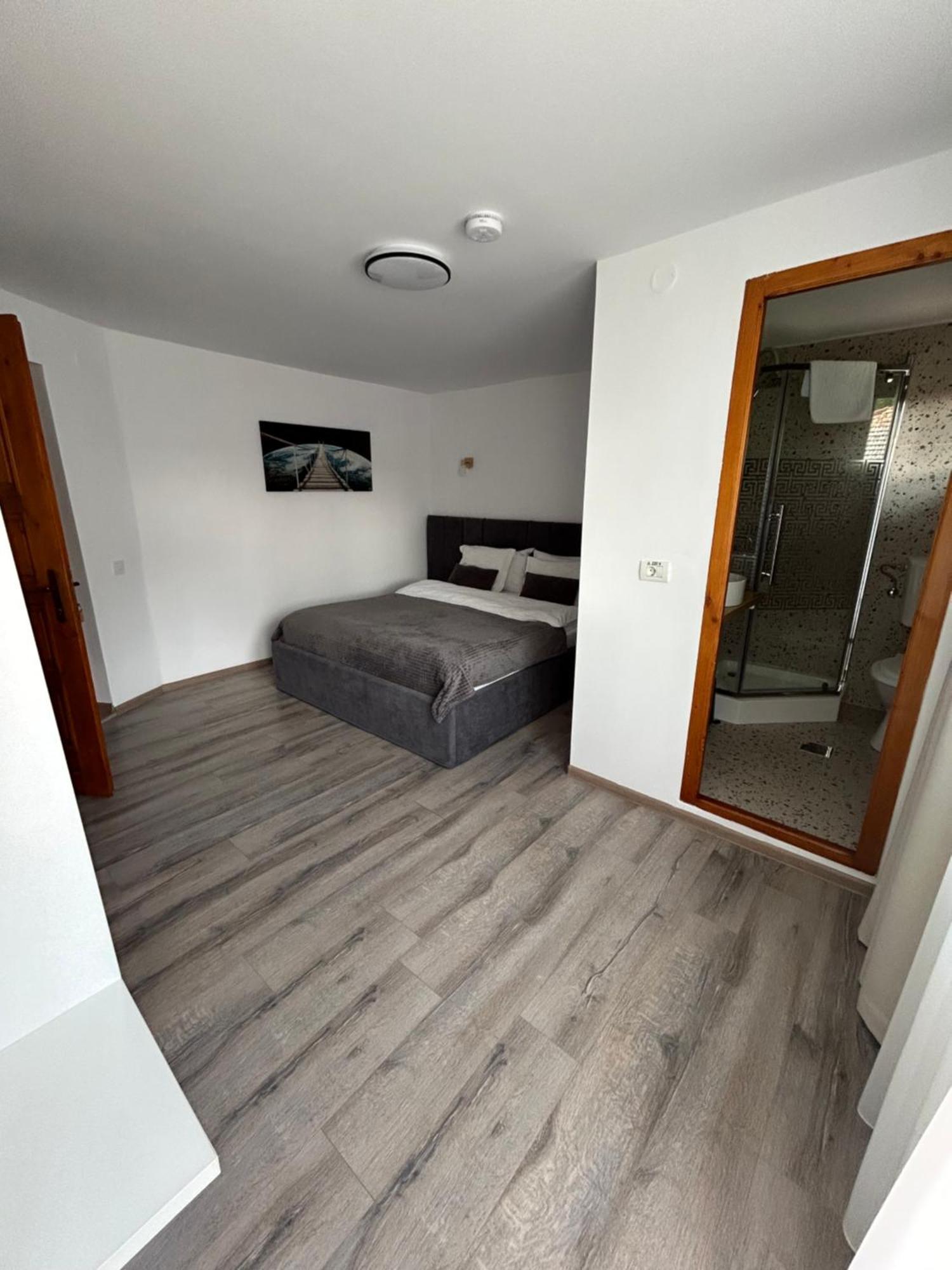 Casa Mia Hotell Moeciu De Sus Exteriör bild